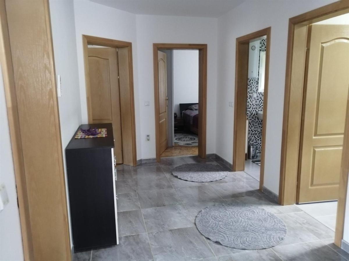 Vacation House Studenac Bihać Exterior foto