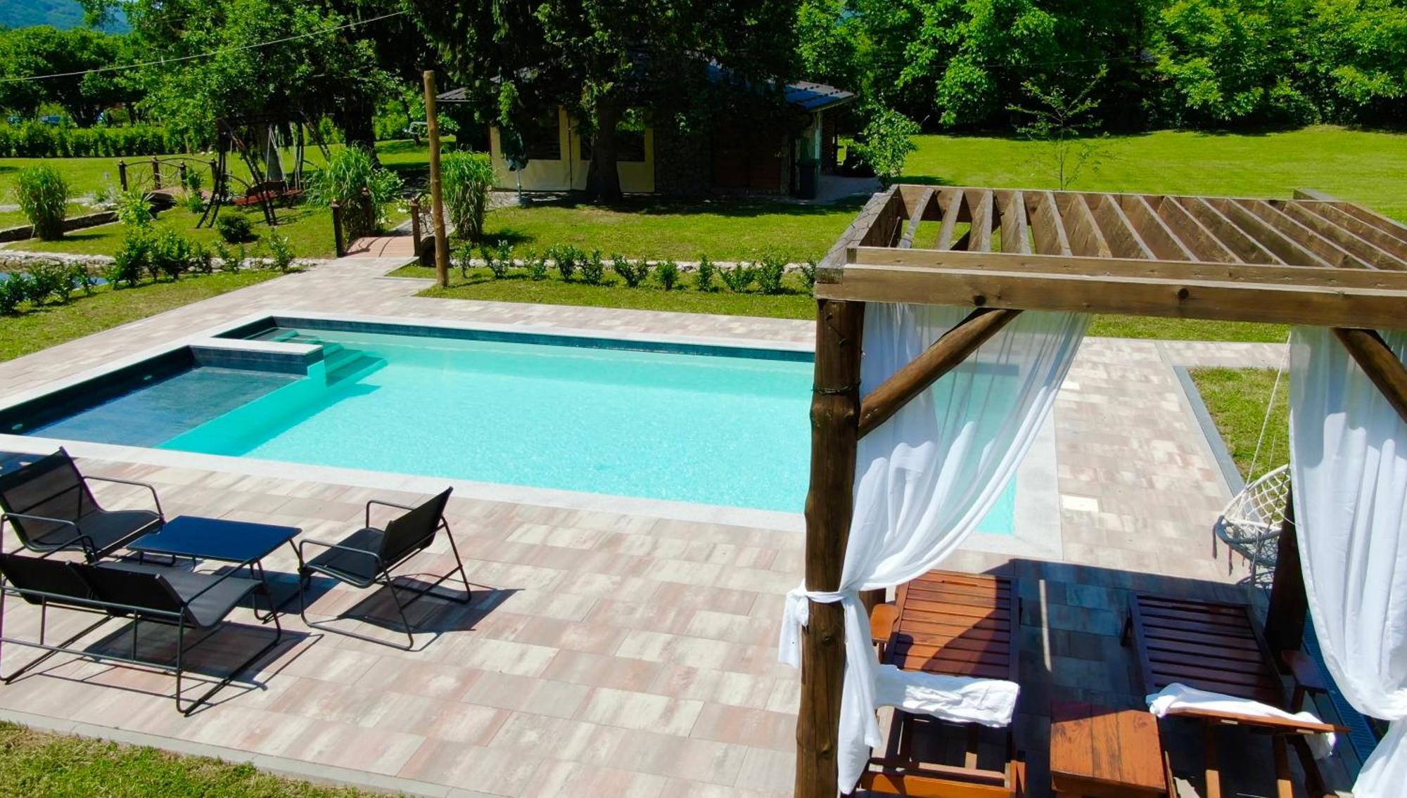 Vacation House Studenac Bihać Exterior foto